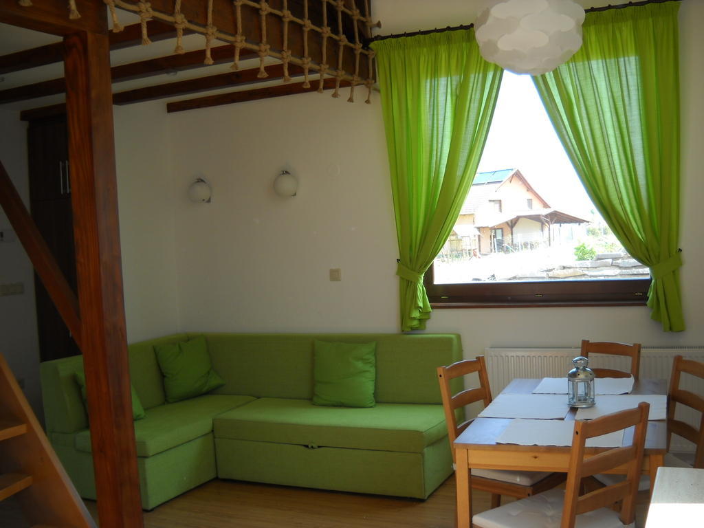 Bungalouri Horizont Odorheiu Secuiesc Zimmer foto